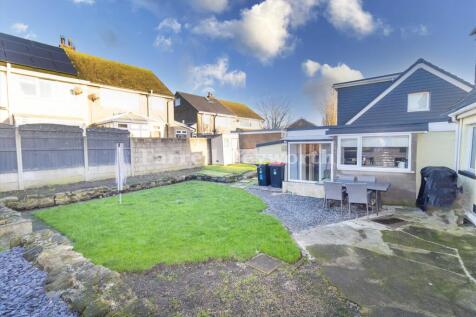 Rear garden view 3