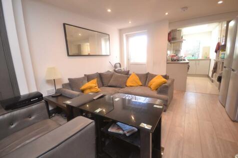 6-bed terraced on Victoria Street, Reading, £3,570/mo