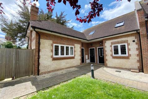 3 Bedroom House in BN11 4FJ