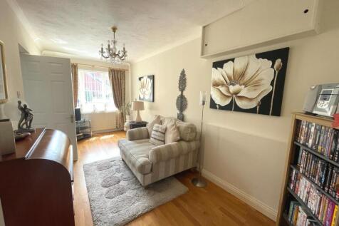 Second Recption Room.JPG