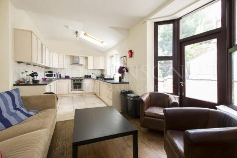 7-bed semi-detached on Bute Avenue, Lenton, Nottingham, NG7 1QB, £4,429/mo
