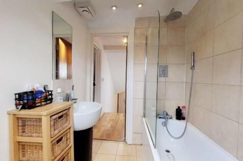 Lucien Road, Tooting Bec, SW17 photo 3