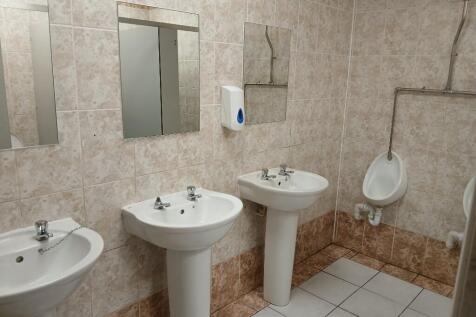 Serviced Office to rent Image 4