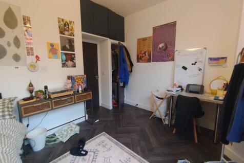 Room 1 (2)