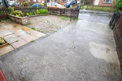 Front Garden/Driveway