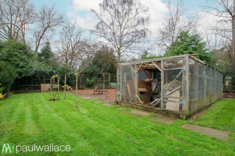 210' South West Facing Garden