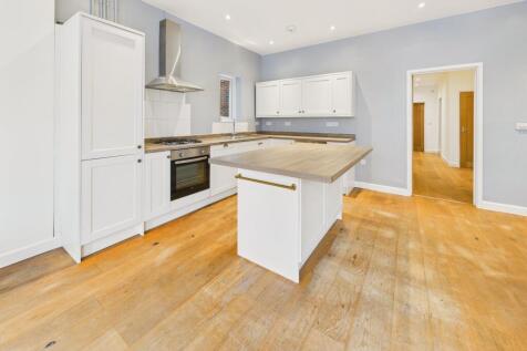 Open plan kitchen/living/dining room