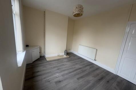 Gladstone Street, Castle, Northwich photo 4