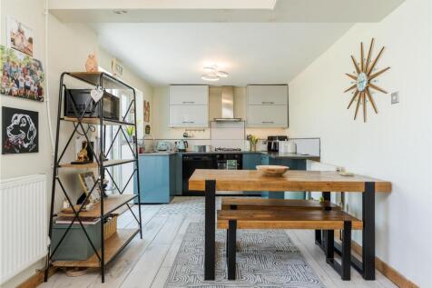 60, Green Meadow Drive, Tongwynlais-SWPP-WEB-10.jp