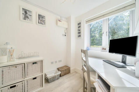 1354096-17-68c96a...