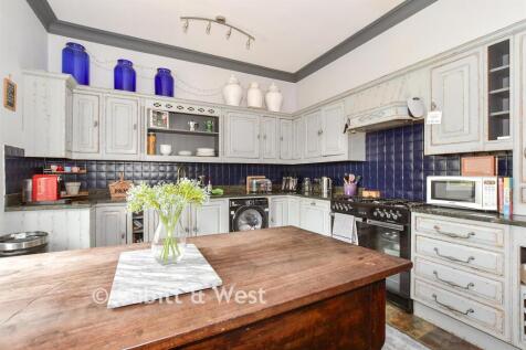 Kitchen/Breakfast Area