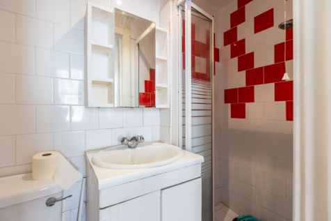 BATHROOM ONE