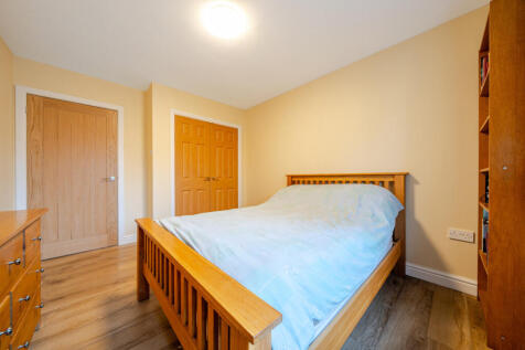 1386524-19-6931a5...