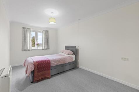 Bedroom 2.jpg
