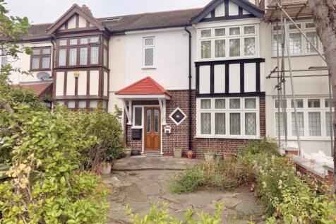 Romford, RM6 - property photo