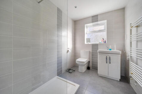 1384608-13-692045...