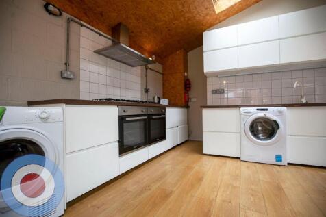 Ladybarn Crescent Manchester, M14 6UU photo 4