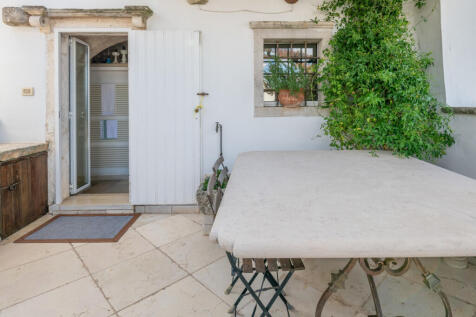 41_Palazzo Serio_Ostuni_Raro_Realty