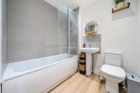 1347398-5-68b5698...