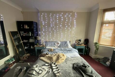 Harrington Drive, Nottingham, Nottinghamshire, NG7 photo 5