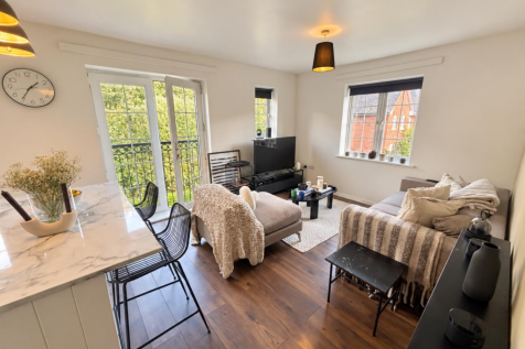 Lounge/Kitchen