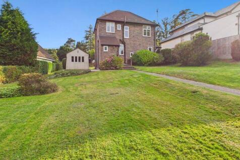 REAR ASPECT OF THE HOUSE