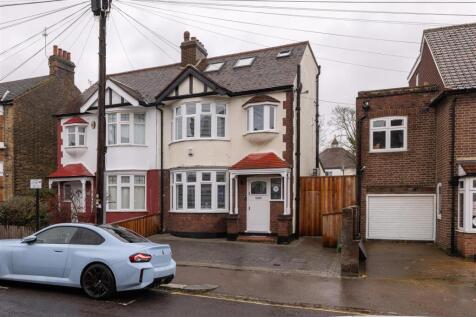 Beacontree Road, E11