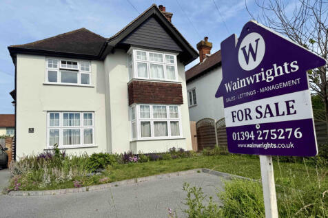 3 Bedroom Detached For Sale