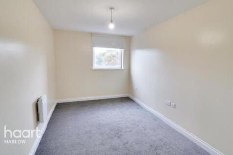 Edinburgh Gate, Harlow photo 4