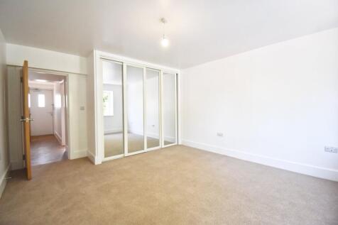 Araby Corner, Shepperton, TW17 photo 3