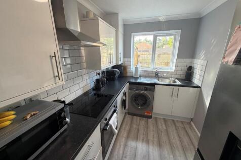 33 chetnole new kitchen.jpg