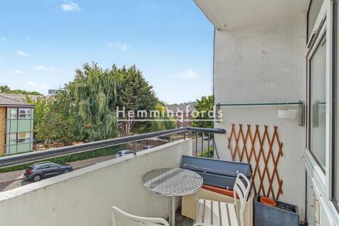 Redmond House, Leirum Street, London, N1 photo 4