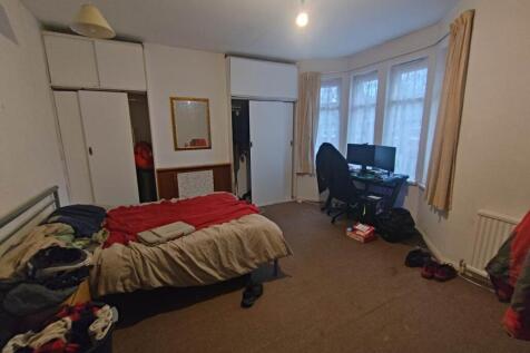 First Floor Front Be