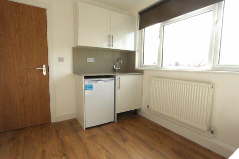 Dover Road, Edmonton N9 photo 3