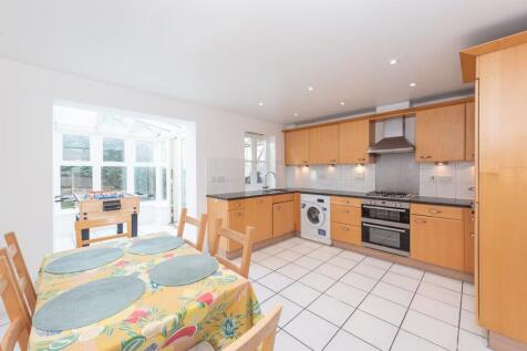 4-bed house on Brockwell Park Row, London, SW2, £4,500/mo
