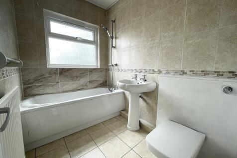 Wesley Terrace, Bramley photo 5
