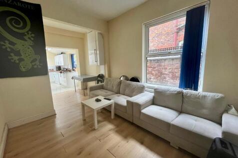 Whitby Road, Fallowfield, Manchester, M14 6QH photo 3