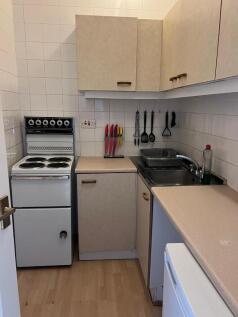 Flat 5, 28 Glebelands Road, Manchester, Greater Manchester, M25 1NE photo 3