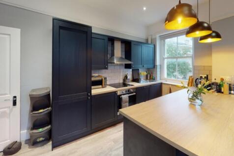 Alma Vale Road, Bristol, BS8 photo 2