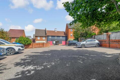 Driveway/Parking