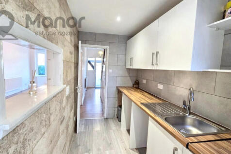 WhatsApp Image 2025-12-15 at 17.40.13 (1)