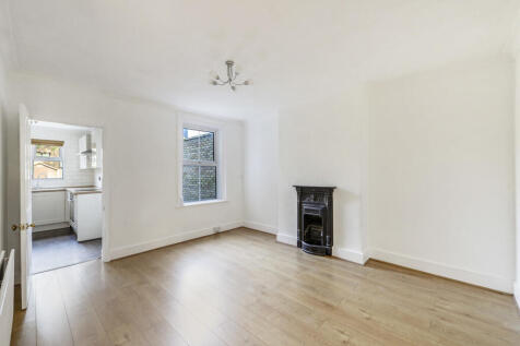 Mill Crescent, Tonbridge, Kent, TN9 1PF photo 3