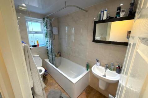 Bathroom.JPEG