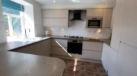 Green Grove, Kirkburton, Huddersfield photo 3