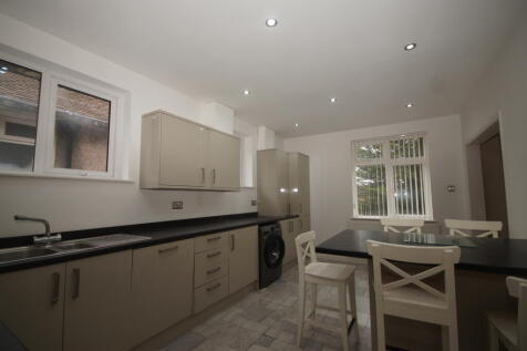 Rhyd Y Penau Road, Cyncoed, Cardiff photo 4