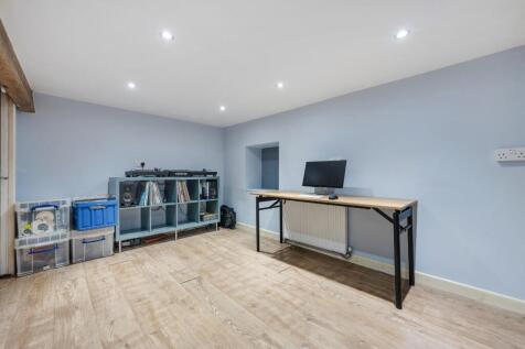 13 Mount Pleasant HDR-23.jpg