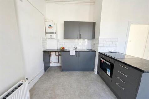 Madeira Avenue, Worthing, BN11 photo 4