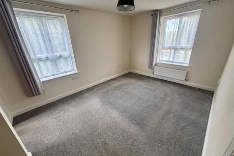 Waite House, Chaddington Strand, Swindon photo 4