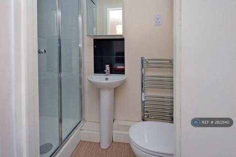 Modern Ensuite Bathroom