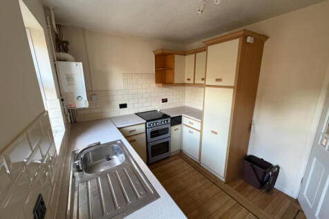 Slepe Crescent, Poole, Dorset photo 3